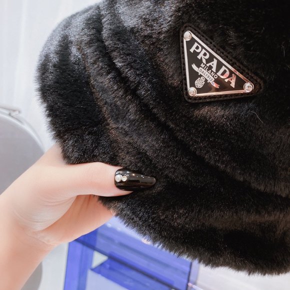 ?✨AUTHENTIC✨?Prada hat main image 7